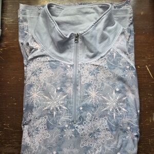 Women's Snowflake Patterned Quarter-Zip Top